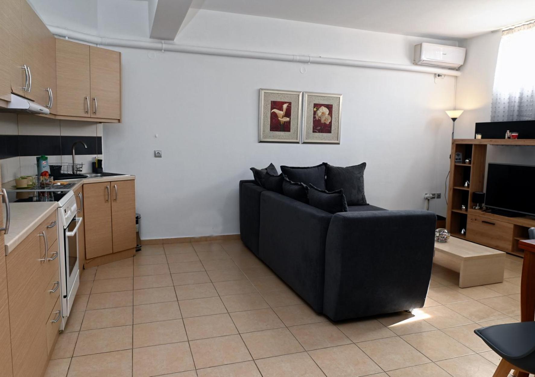 Oasis Lower Ground Floor Apartment Argo Esterno foto