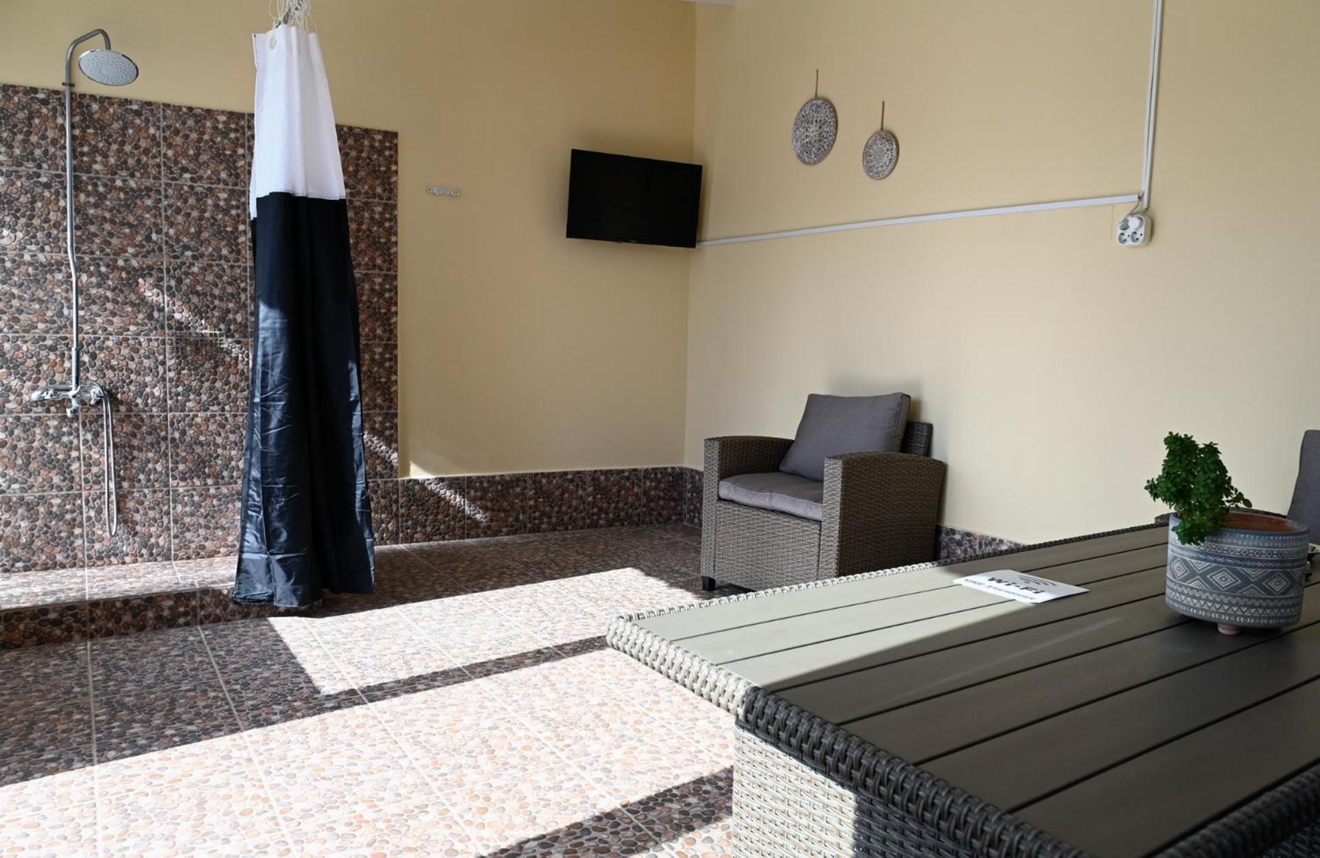 Oasis Lower Ground Floor Apartment Argo Esterno foto